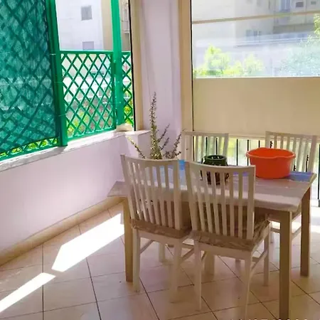 Mezzanino Con Patio E Archi A Vela Bari