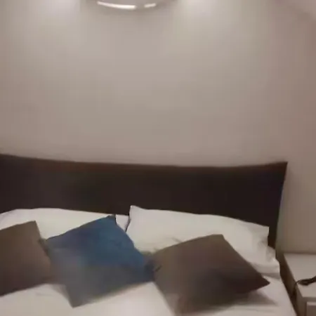 Mezzanino Con Patio E Archi A Vela Apartamento